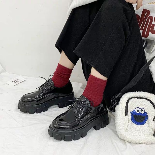 Sẵn Lì 35,36,37,38,39/Video/Ảnh thật) Giày ulzzang da bóng lót lông độn đế | BigBuy360 - bigbuy360.vn