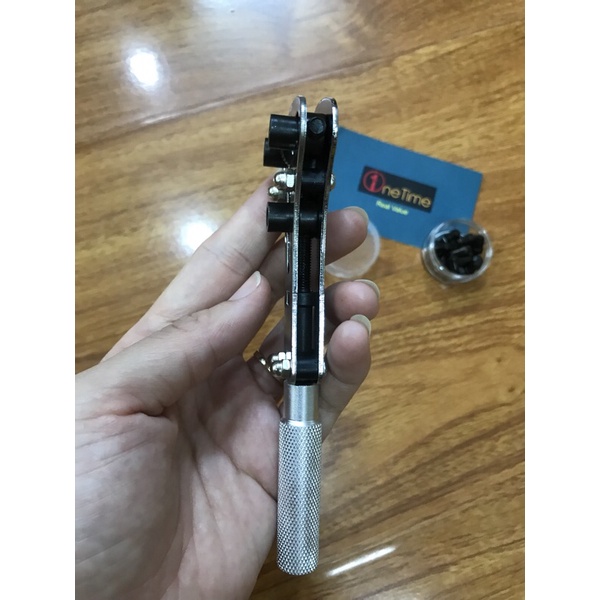 Bộ dụng cụ mở đáy đồng hồ 3 chấu size 37mm kèm hộp 18 đầu thay,mở lắp đáy đồng hồ tiện lợi