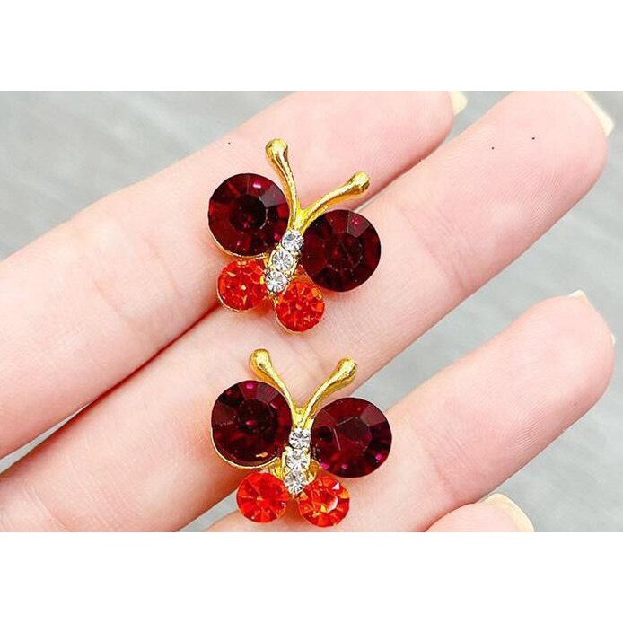 Charm  bướm nhí gắn dép havaianas có 6 màu như hình  , mẫu mới có sẵn , link chỉ bán charm k kèm dép