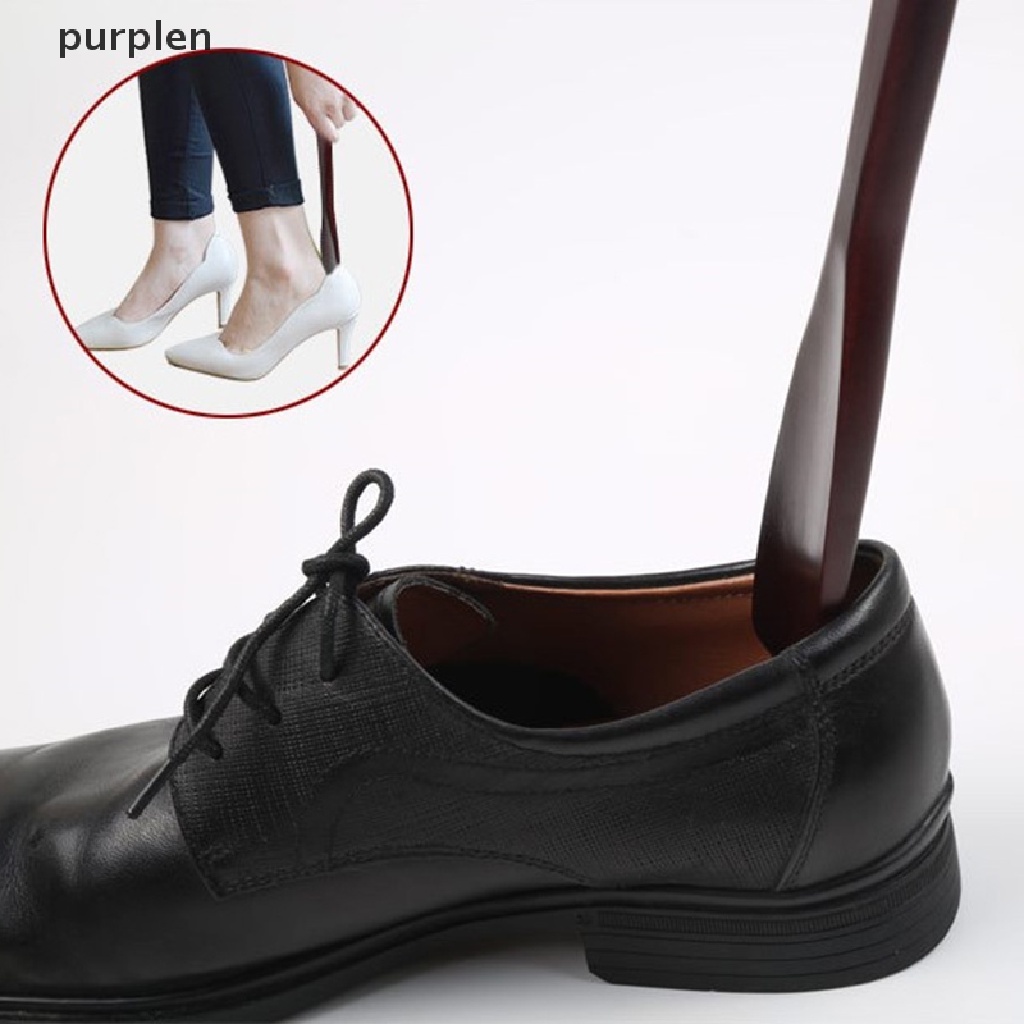 Dụng cụ hỗ trợ mang giày bằng gỗ có tay cầm dài tiện dụng<br />