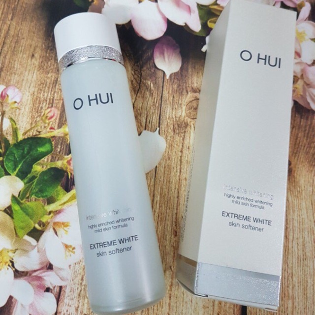 NƯỚC HOA HỒNG OHUI EXTREME WHITE SKIN SOFTENER 150ML