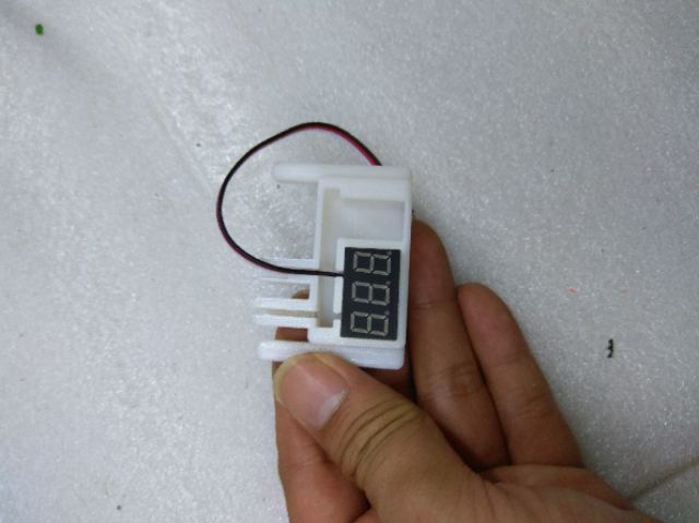Bộ đầu jack sạc ngoài kèm đồng hồ đo vol cho pin Black Decker