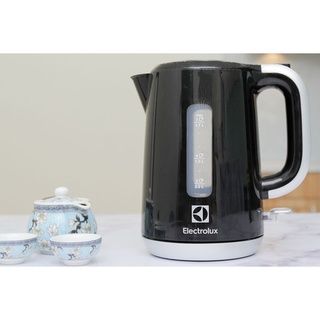 Bình đun siêu tốc electrolux 1.7 lít eek3505