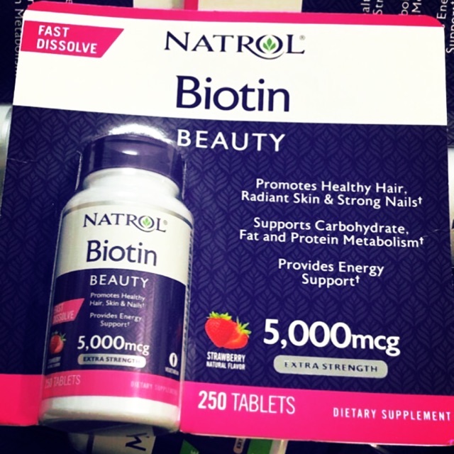 Viên hỗ trợ mọc tóc, chống rụng tóc Natrol Biotin 5000mg 250v của Mỹ