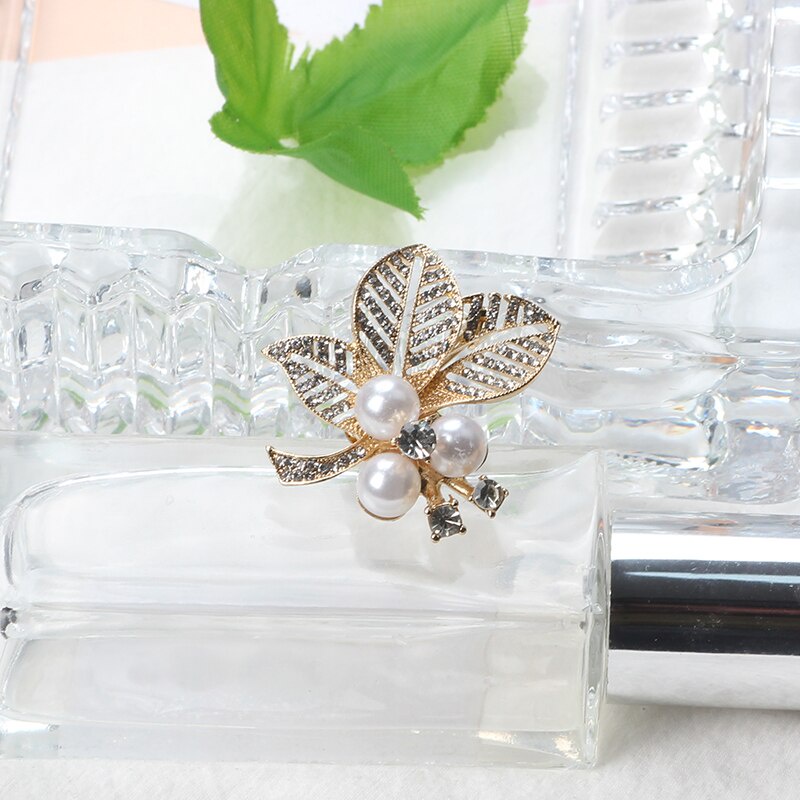 2022 Korean Exaggerated Elegant Pearl Butterfly Flower Brooch Pin Brooch Women Girls Fashion Clothes Decoration Jewelry Gifts