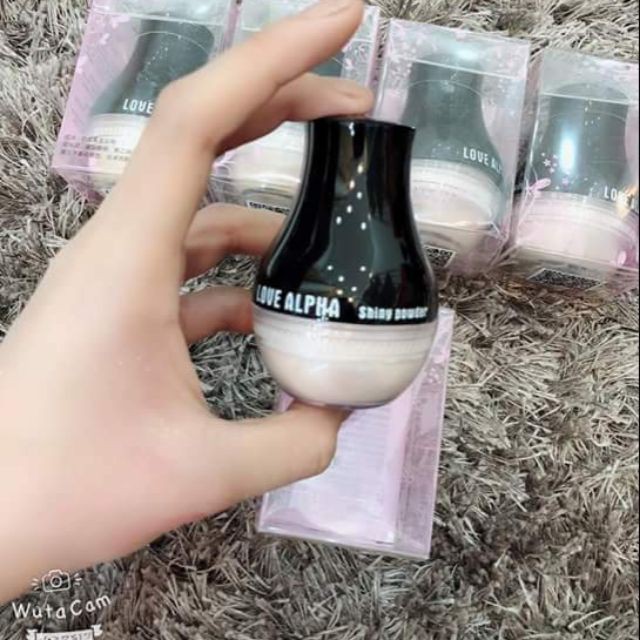 Phấn phủ bắt sáng Love Alpha nhũ