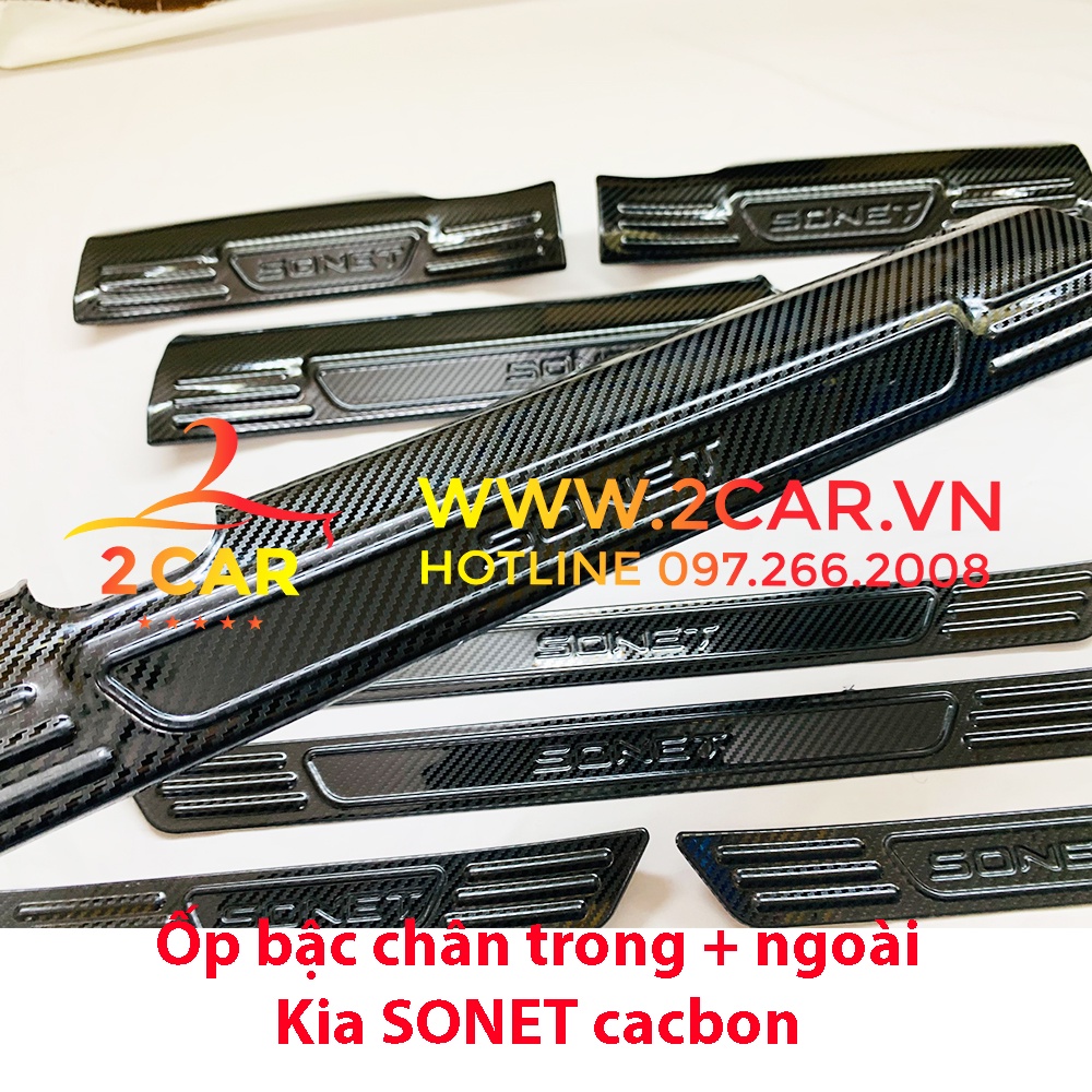 Ốp bậc cửa , nẹp bước chân trong, ngoài Carbon xe Kia SONET 2021-2022, Hàng CACBON cao cấp