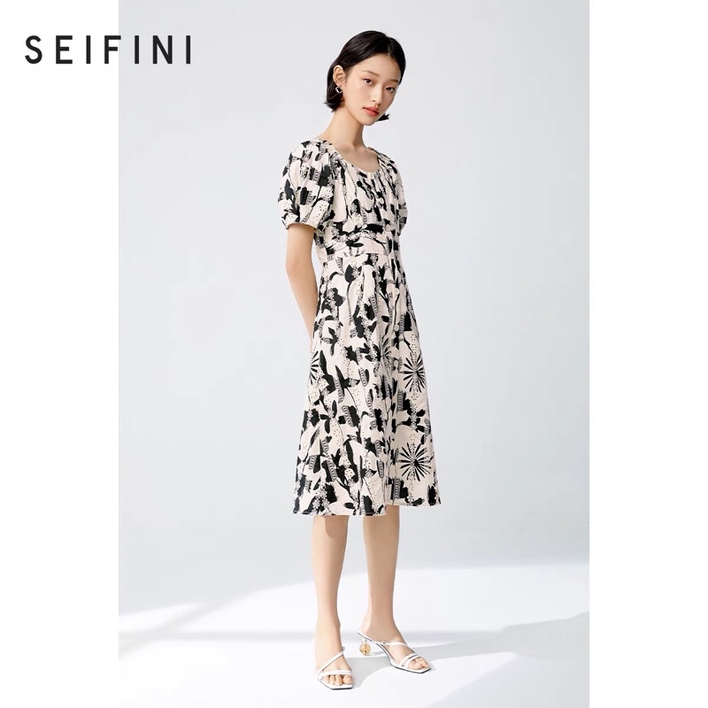 Đầm hoa thêu Seifini