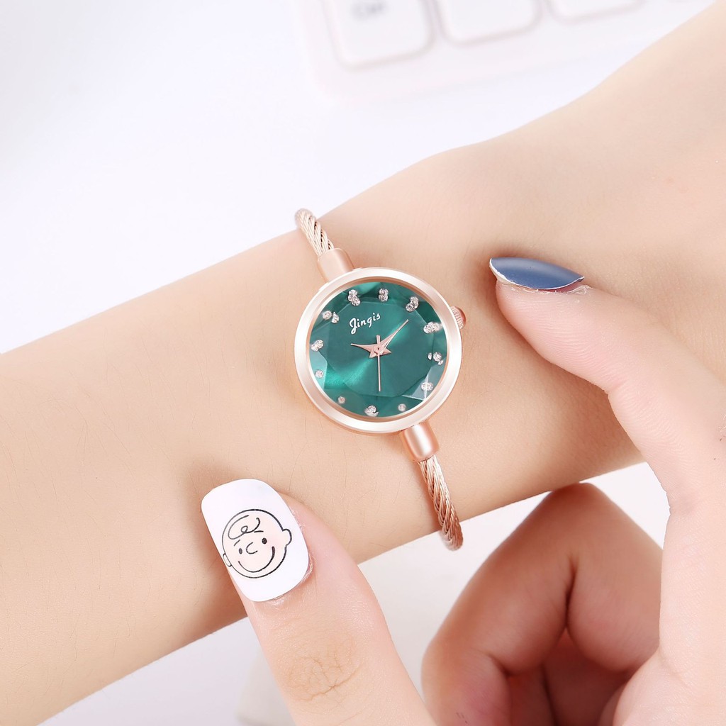 Đồng hồ nữ Candycat Chic dây kim loại dạng lắc xinh size mini | BigBuy360 - bigbuy360.vn