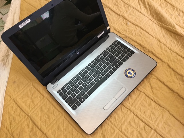 Laptop HP15 thời trang văn phòng đẹp tinh khôi SSD nhanh xé gió | BigBuy360 - bigbuy360.vn