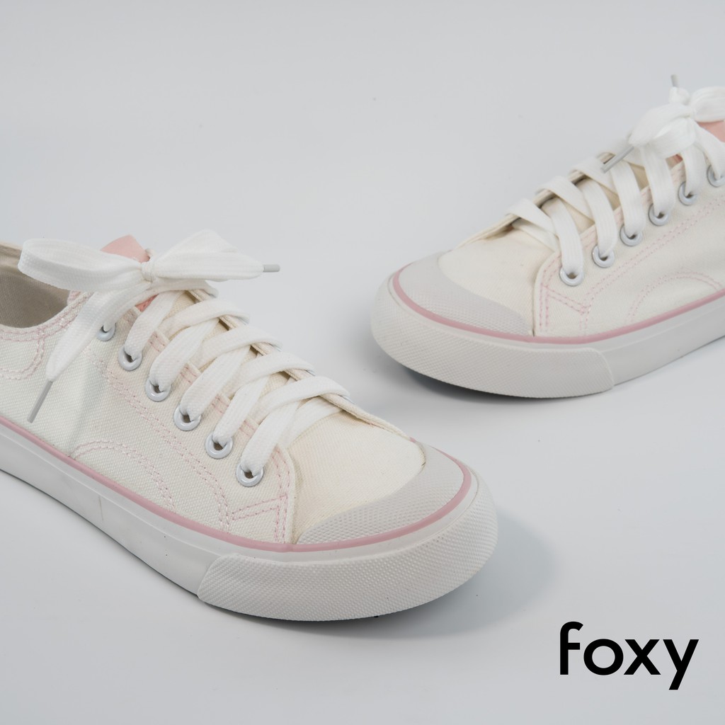 Giày Sneaker Nữ FOXY Màu Trắng Đế Bằng Chất Liệu Canvas - FOX023