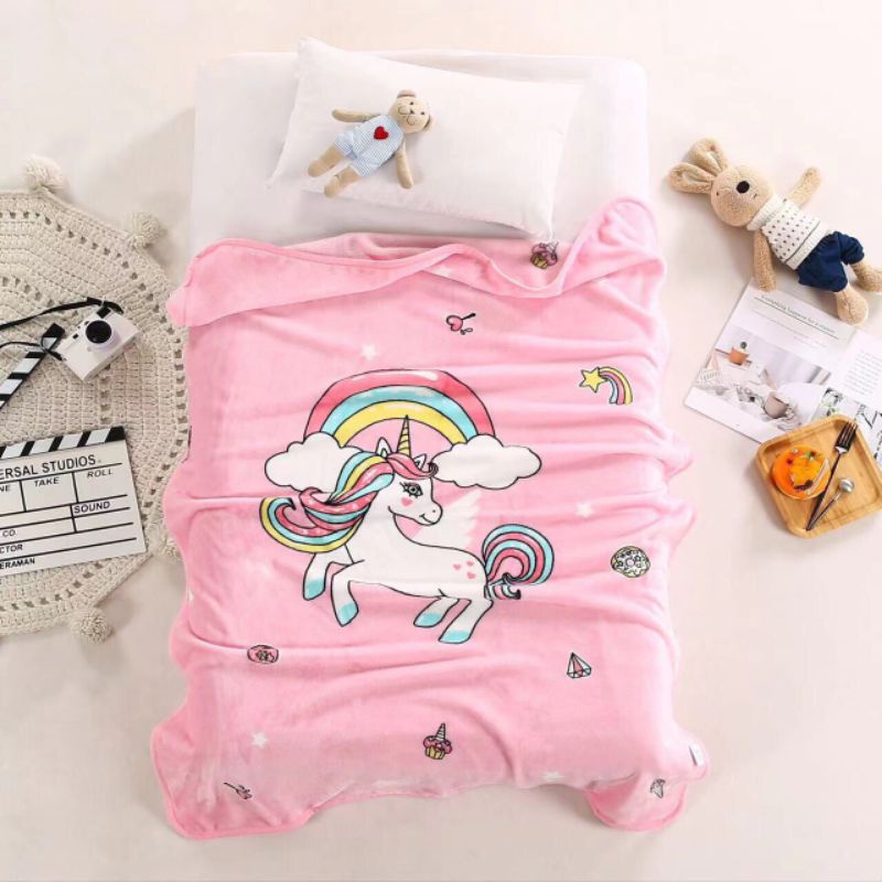 Chăn Cho bé đi học, chăn tuyết sữa nỉ nhung mềm mịn, an toàn cho bé. Phù hợp 4 mùa size 1mx1m4