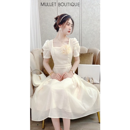 VÁY TƠ TAY XẾP KÈM HOA