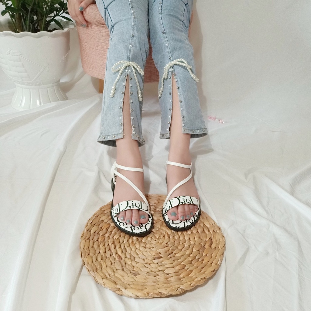 Giày sandal nữ đi học quai chéo in chữ sành điệu đế PU 2cm-tb16