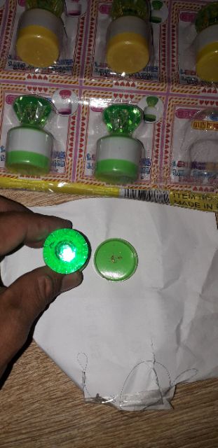 Con dấu in mini bằng nhựa có đèn Led rất đẹp