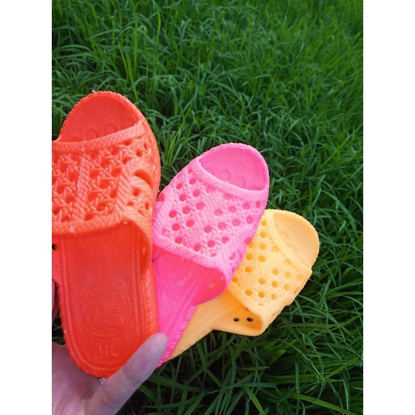 👣Dép tổ ong- dép đi trong nhà cho bé chân dưới 17,5cm nhẹ mềm dễ mang.