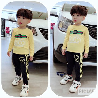 Bộ bé trai sành điệu