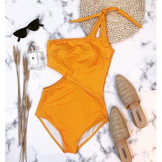 Bikini 1 mảnh vai chéo.