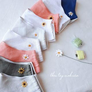 Khẩu trang thêu hoa cúc 🌼🌼🌼