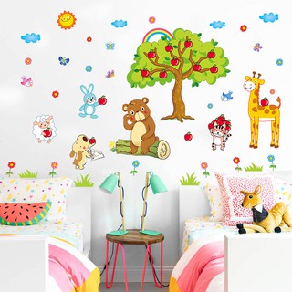 Decal dán tường mùa táo