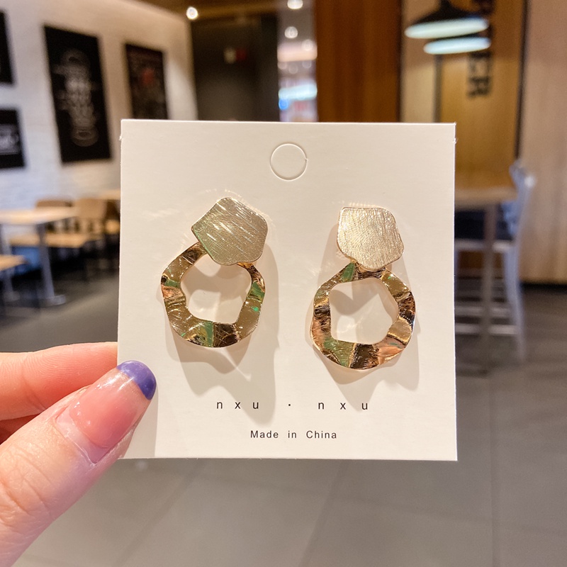 Bông tai ngọc trai nhỏ đơn giản và đơn giản thời trang mùa hè Hàn Quốc mới cho nữ