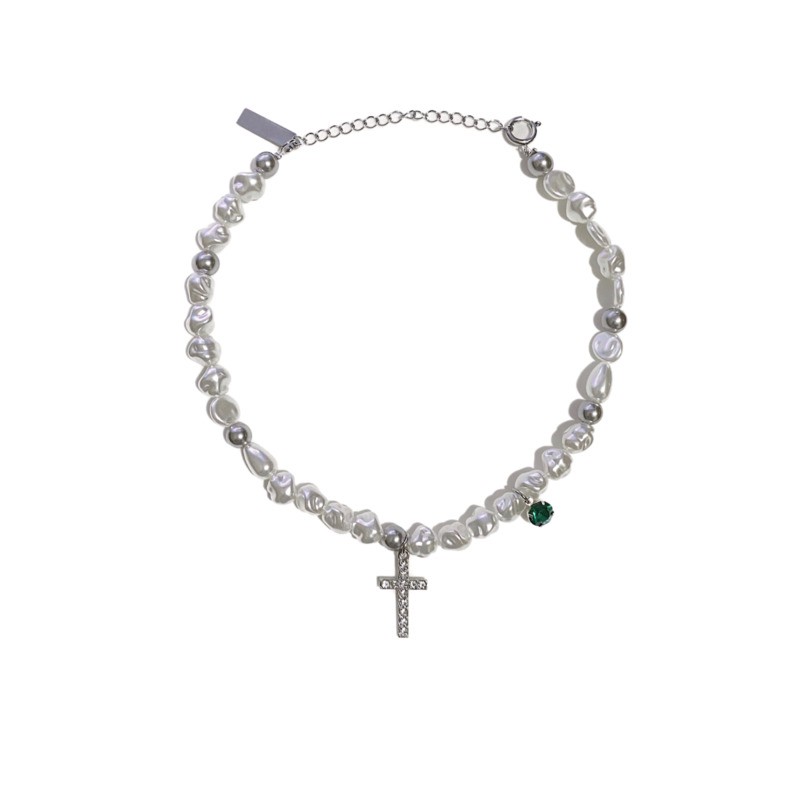 Dây chuyền đính ngọc trai mặt thì thành giá phong cách hiphop