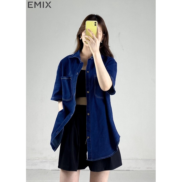 Áo sơ mi bò thêu EMIX (màu xanh), freesize, dáng rộng, cộc tay, có túi trước, cổ V, chất bò mềm, giãn nhẹ