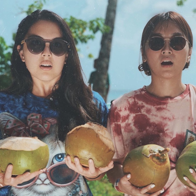 Kính Retro Gọng Vàng | BigBuy360 - bigbuy360.vn