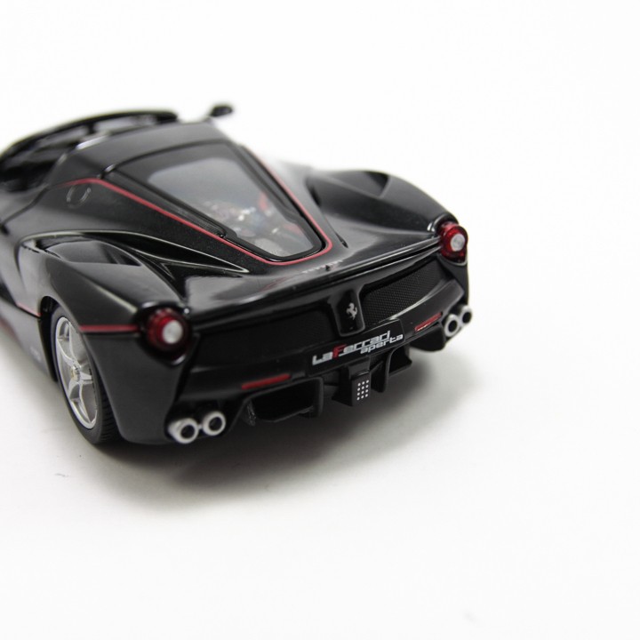 MÔ HÌNH XE FERRARI LAFERRARI APERTA BLACK 1:24 BBURAGO