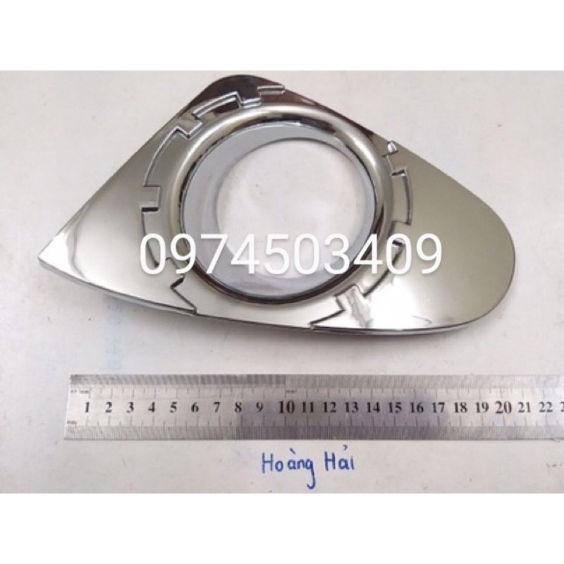 Ốp trang trí viền đèn gầm Toyota Fortuner 2018 đến 2019