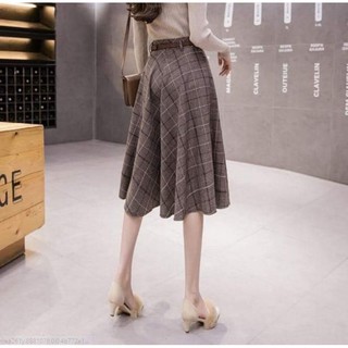 Chân váy xoè kẻ