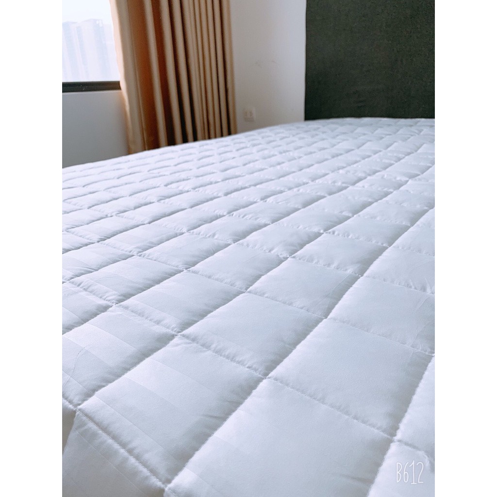 Ruột chăn hè muji 2mx2m2 trắng trần ô vuông có dây buộc 4 góc Dream bedding