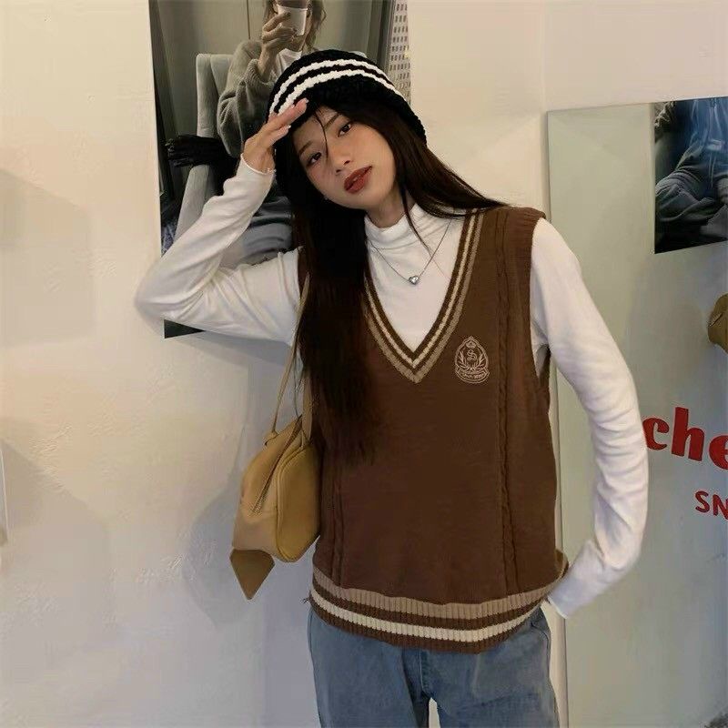 Áo gile len phối viền xinh xinh