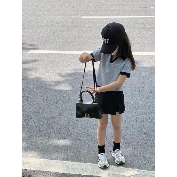 Sét áo polo chữ v cổ bẻ kẻm chân váy xẻ cách điệu cotton loại 1 cho bé gái từ 10-20kg💋