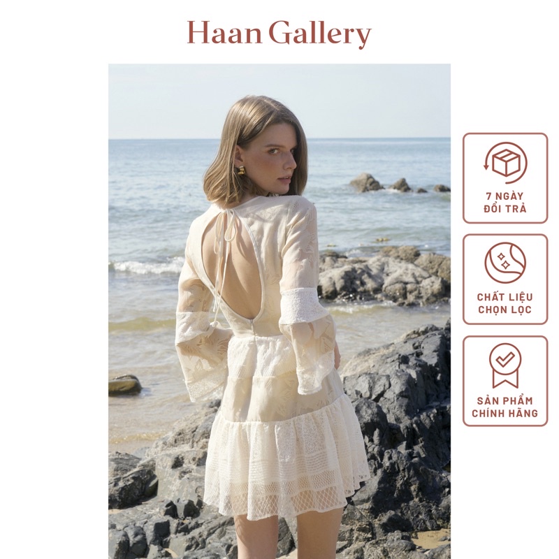 Váy tay chuông khoét lưng Haan Gallery vải oganza phối ren mềm Short Dress with Bell Sleeve SM22D024