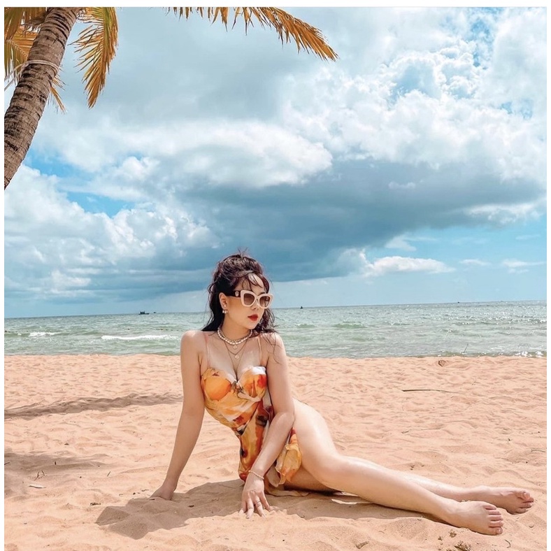 Bikini 1 mảnh cúp ngực kèm khăn quấn