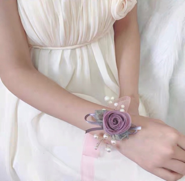 Hoa đeo tay thắt nơ cô dâu, phù dâu