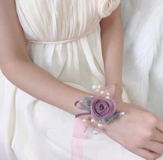 Hoa đeo tay thắt nơ cô dâu, phù dâu