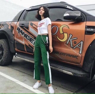 Quần Jogger Viền Sọc