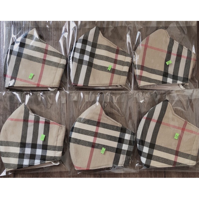 Khẩu trang vải hoạ tiết BBR