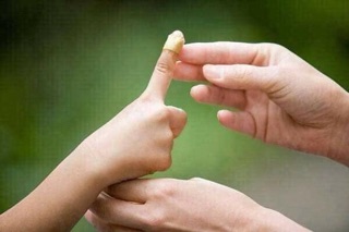 Băng y tế 100 chiếc