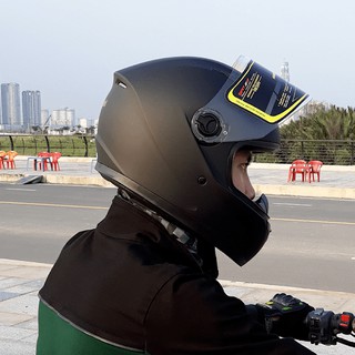 Mũ bảo hiểm fullface ROYAL M136