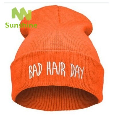 Mũ len trùm đầu thêu chữ Bad Hair Day thời trang cho nữ