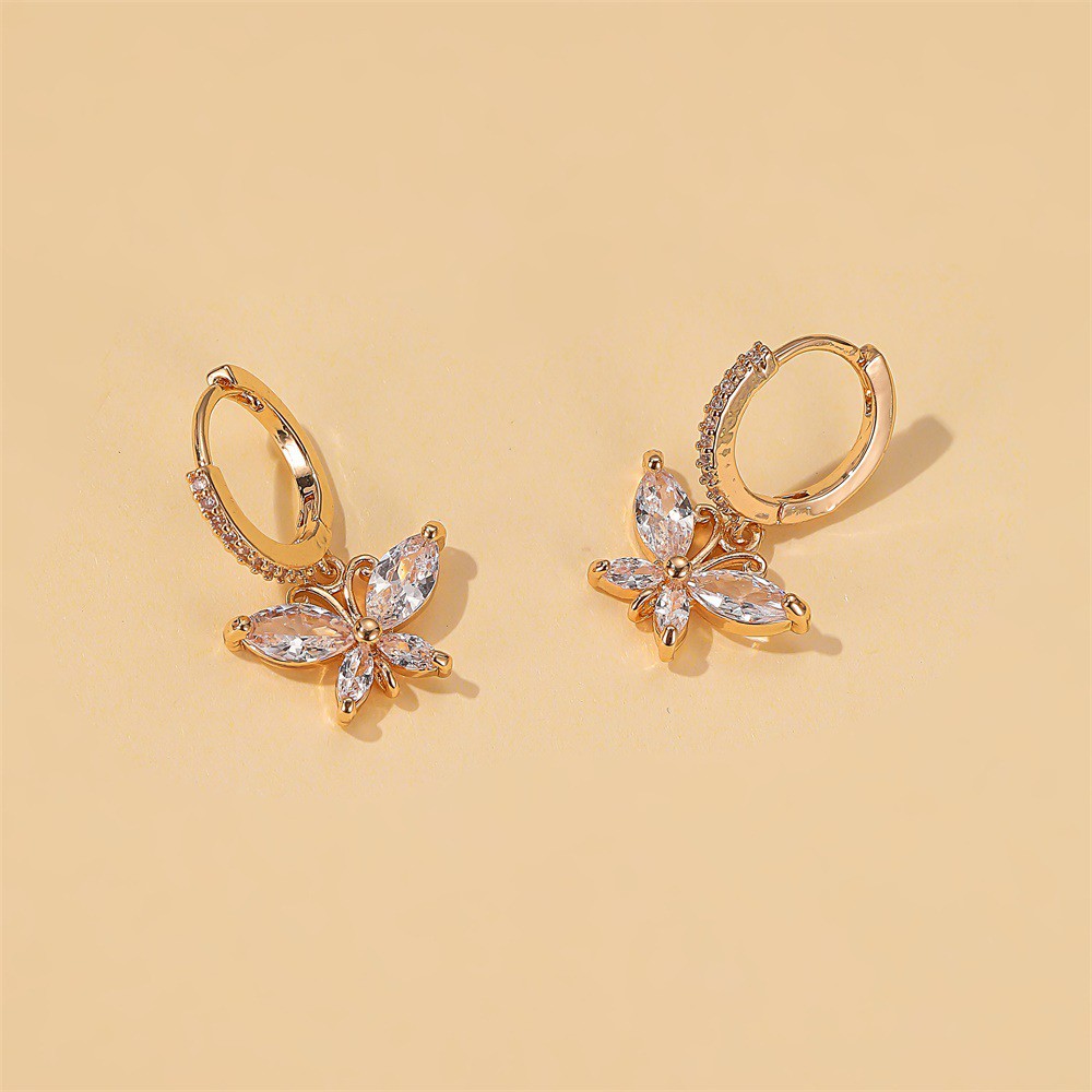 Khuyên tai hình bướm đính đá zircon duyên dáng