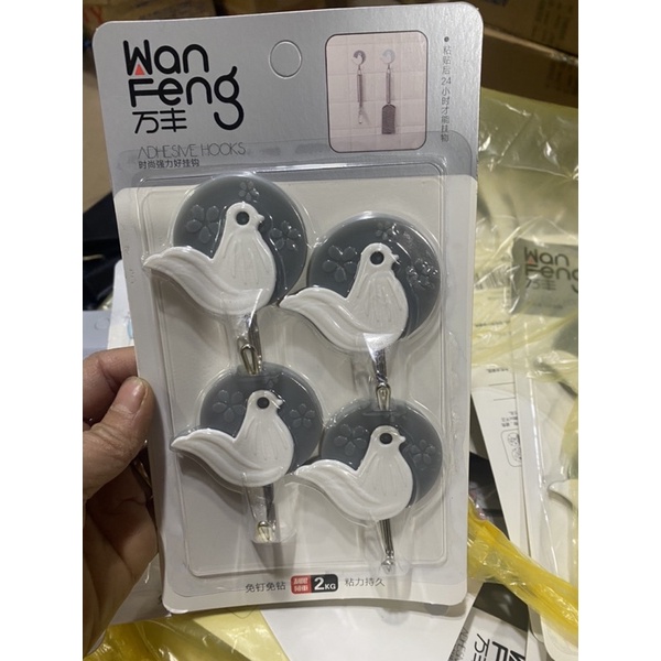móc dán tường hình vỉ 4cái