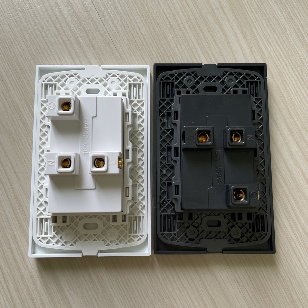 Ổ cắm đôi âm tường mặt kính cường lực cao cấp