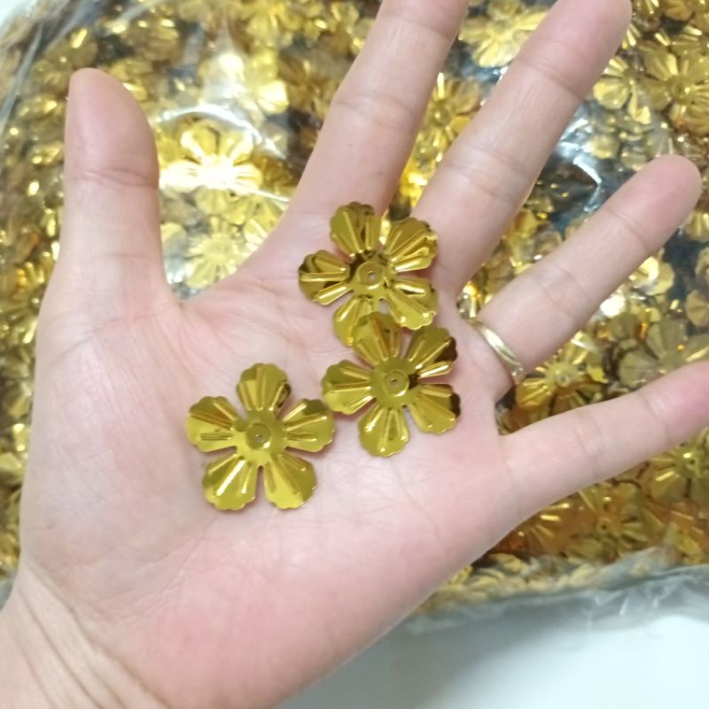 Túi 500gram hoa mai thiếc vàng 5 cánh làm cây cành vàng lá ngọc