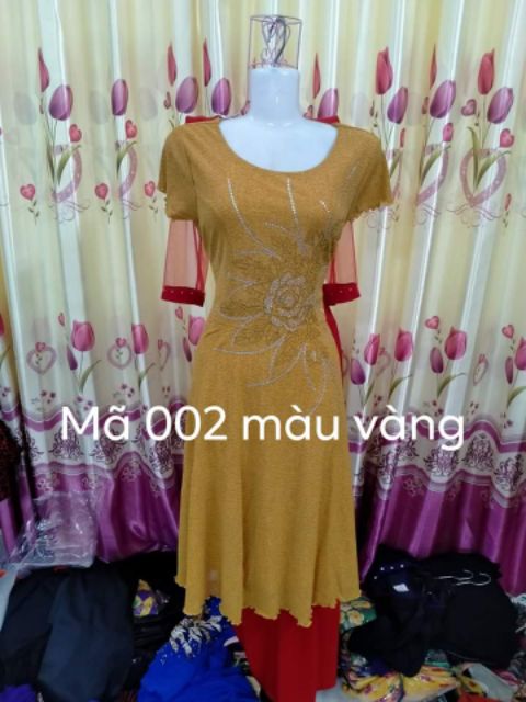 Đầm dạ hội nhũ