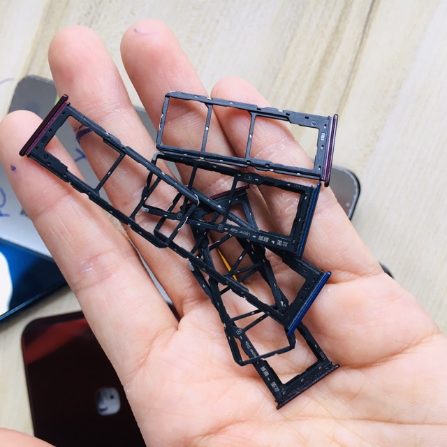 Combo Bộ Vỏ Sườn + Màn Hình Y11 Zin Hàng Cao Cấp (Tặng khay Sim)