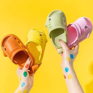Dép sục baby shark cho bé